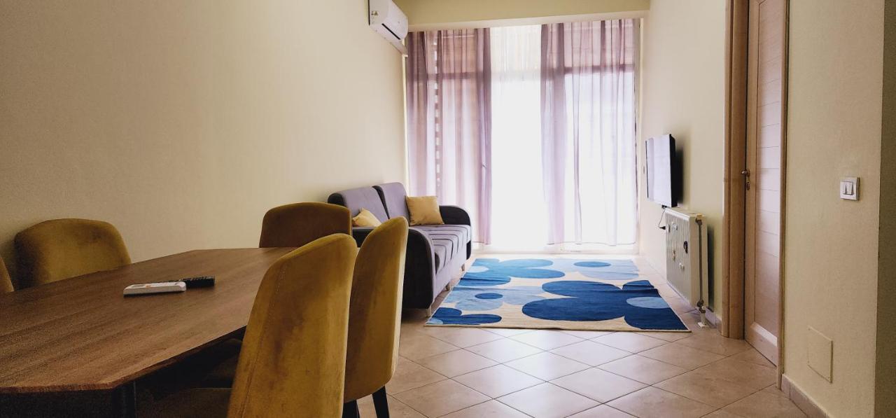 Pleasant Apartment With Free Dedicated Parking In Komuna E Parisit Tirana Exterior photo